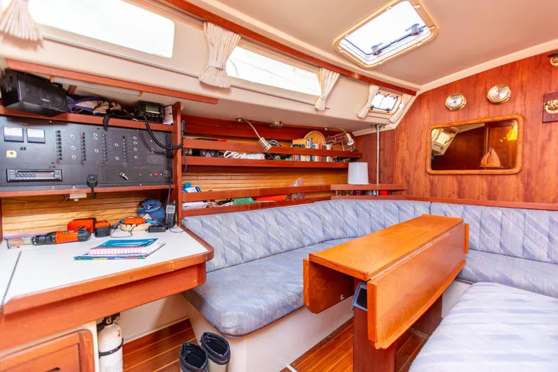 Slide: The Image of Catalina 42 1989 - 51