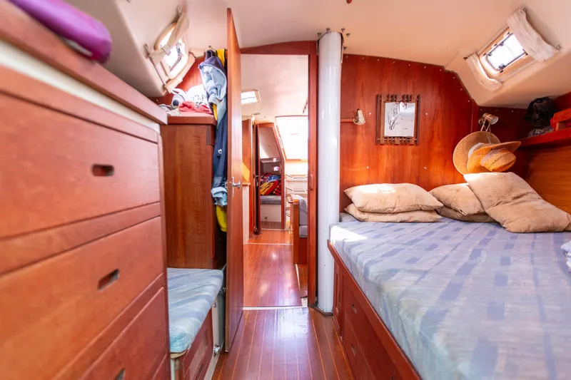 Slide: The Image of Catalina 42 1989 - 54