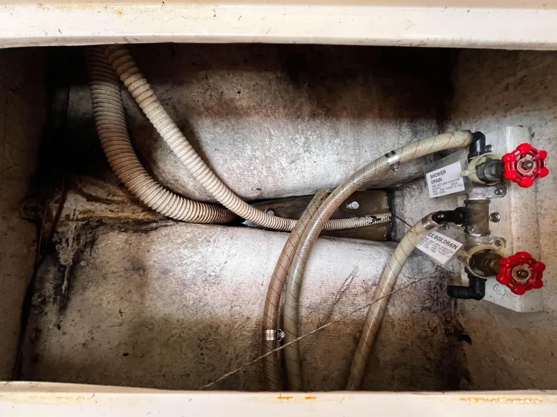 Slide: The Image of Catalina 42 1989 - 61