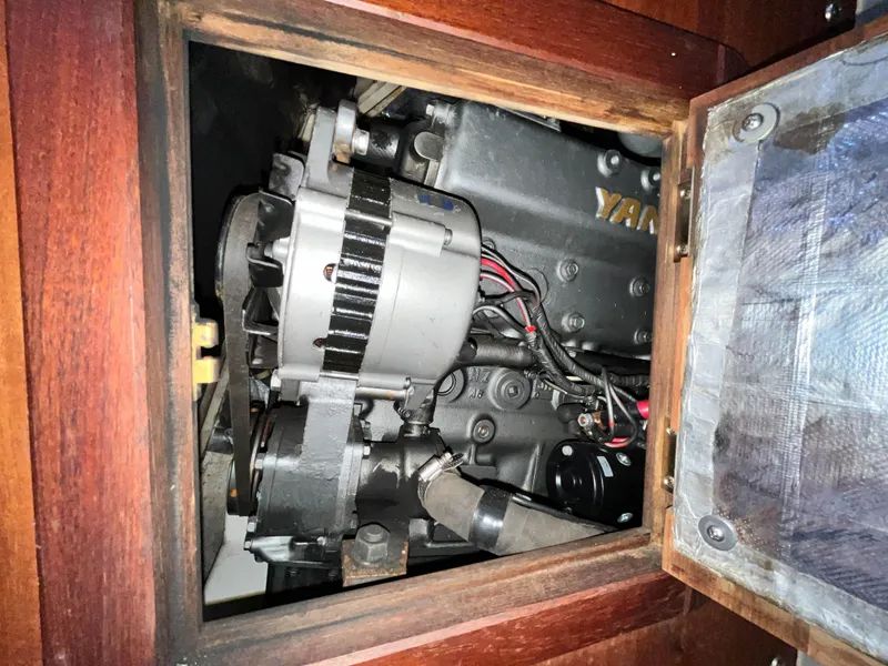 Slide: The Image of Catalina 42 1989 - 62