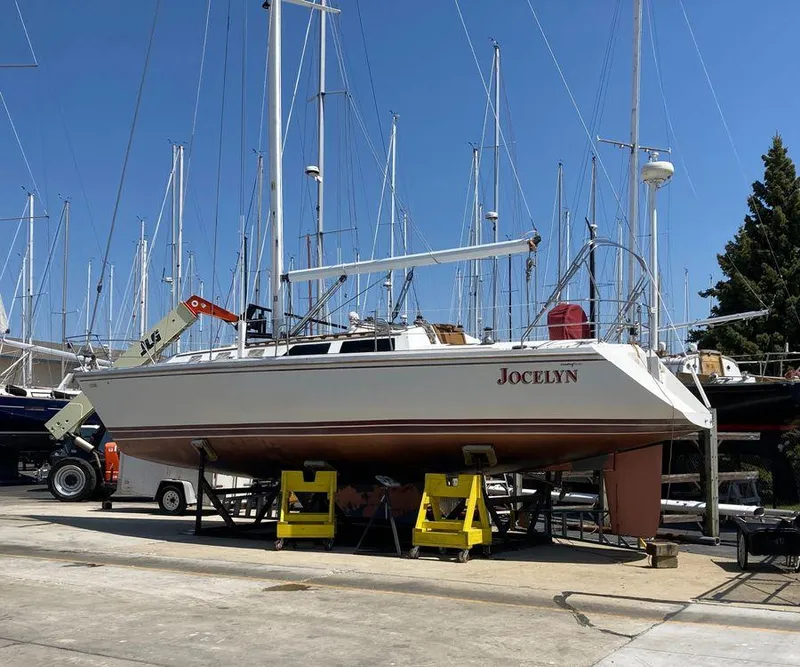 Slide: The Image of Catalina 42 1989 - 75