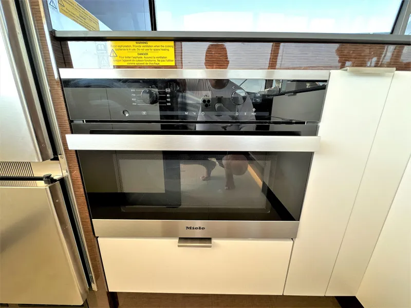 Slide: The Image of 2022 Prestige Yachts 590 Fly - 38