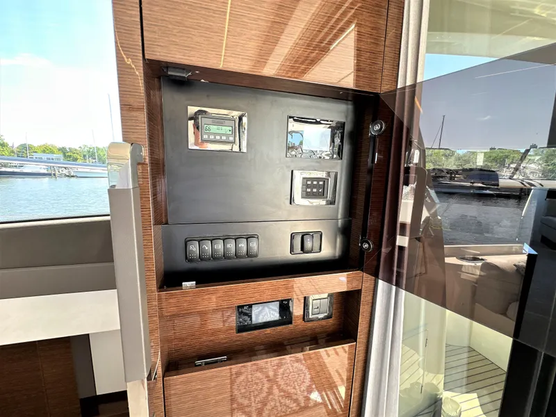 Slide: The Image of 2022 Prestige Yachts 590 Fly - 41