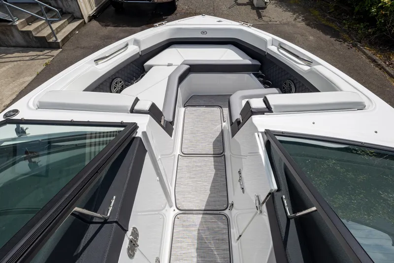 Slide: The Image of Cobalt R6 2024 - 7