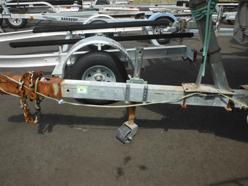 Slide: The Image of Rusty trailer hitch for 1988 Sea Ray 268 Sundancer boat. - 4