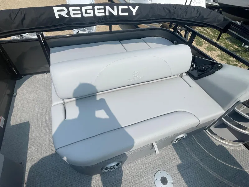 Slide: The Image of 2024 Regency 250 DL3 boat with comfortable seating and modern design. - 8