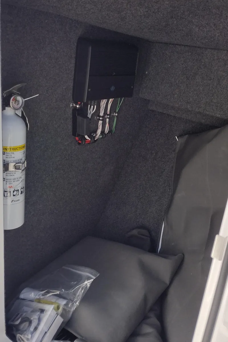 Slide: The Image of Formula 240 Bowrider 2024 - 53