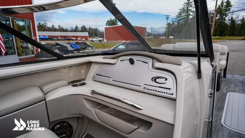 Slide: The Image of Crest Continental 250 SLS 2023 - 12