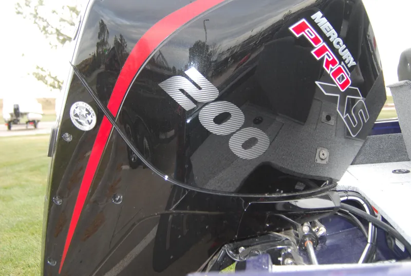 Slide: The Image of 2024 Tracker Targa V-19 Combo with Mercury Pro XS 200 outboard motor. - 4