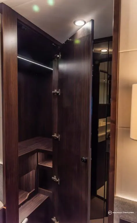 Slide: The Image of Fairline Phantom 65 2023 - 152