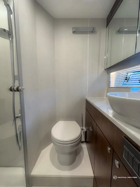 Slide: The Image of Fairline Phantom 65 2023 - 59