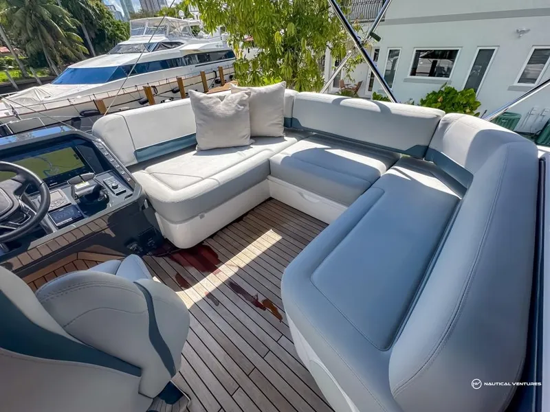 Slide: The Image of Fairline Phantom 65 2023 - 93