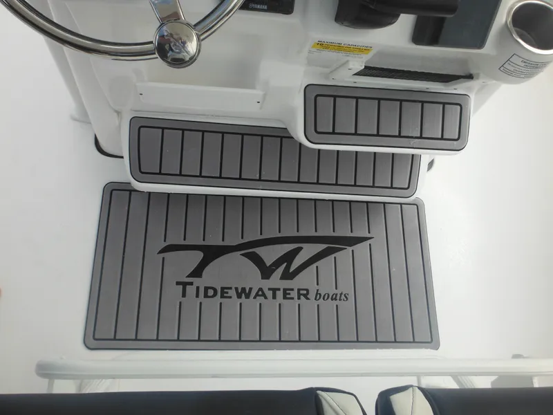 Slide: The Image of Tidewater 220 LXF 2024 - 51