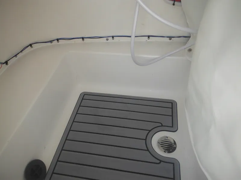 Slide: The Image of Tidewater 220 LXF 2024 - 52