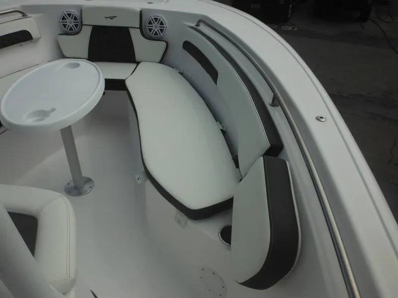 Slide: The Image of Tidewater 220 LXF 2024 - 57