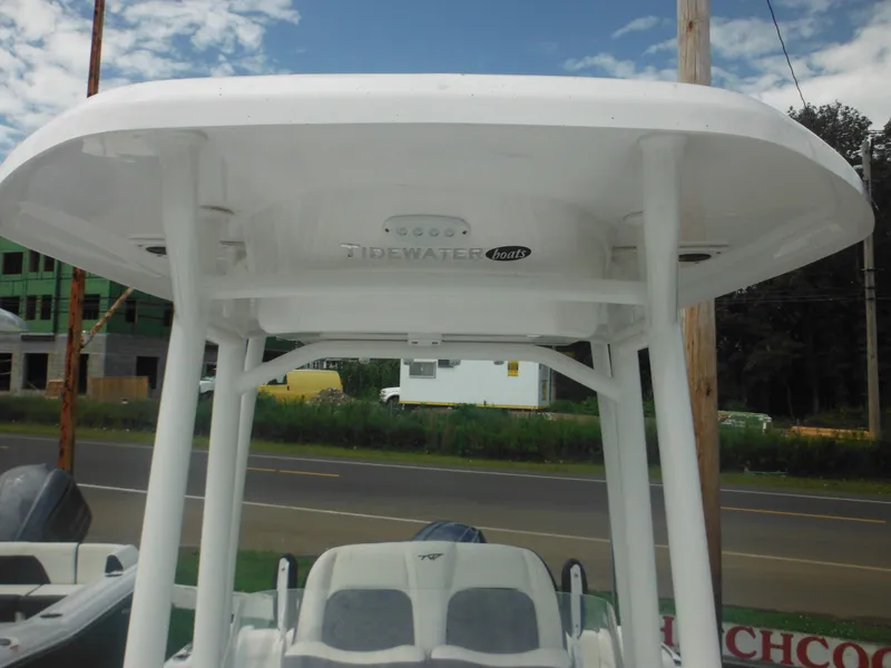 Slide: The Image of Tidewater 220 LXF 2024 - 62