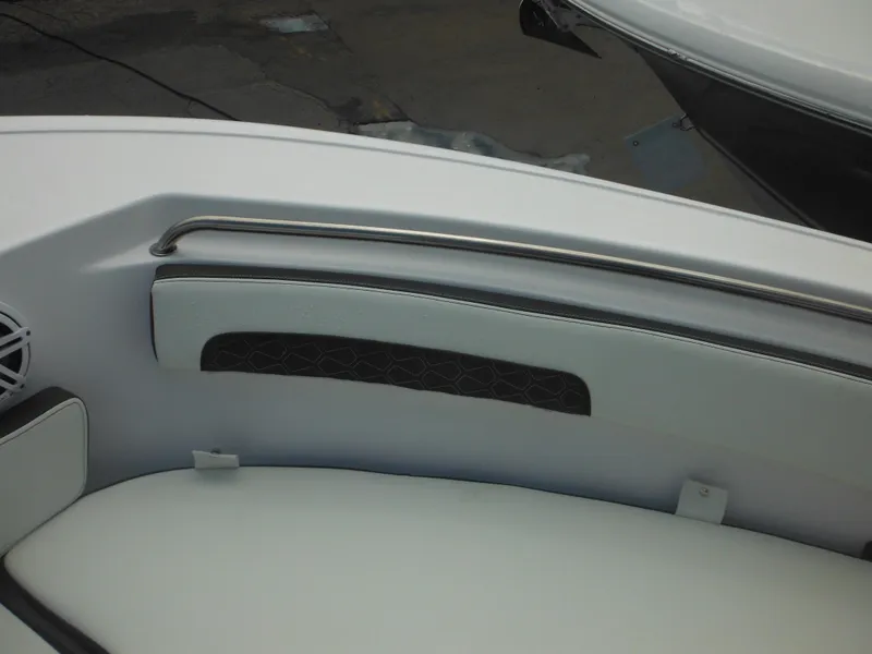 Slide: The Image of Tidewater 220 LXF 2024 - 67