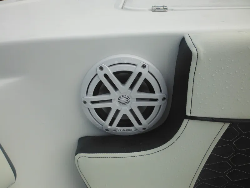 Slide: The Image of Tidewater 220 LXF 2024 - 68