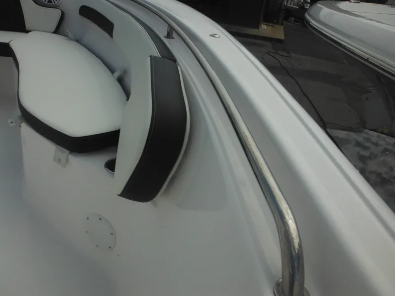 Slide: The Image of Tidewater 220 LXF 2024 - 74