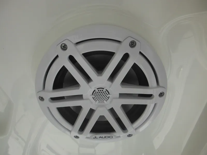 Slide: The Image of Tidewater 220 LXF 2024 - 75