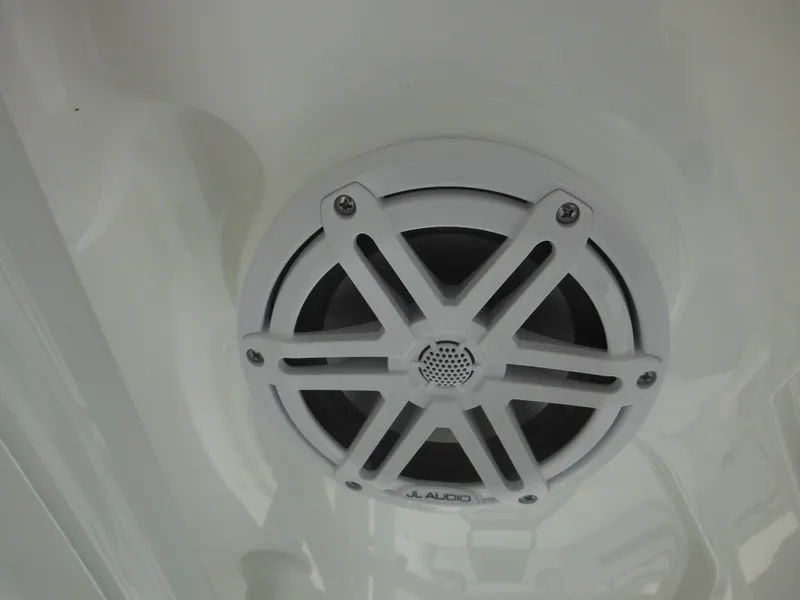 Slide: The Image of Tidewater 220 LXF 2024 - 76