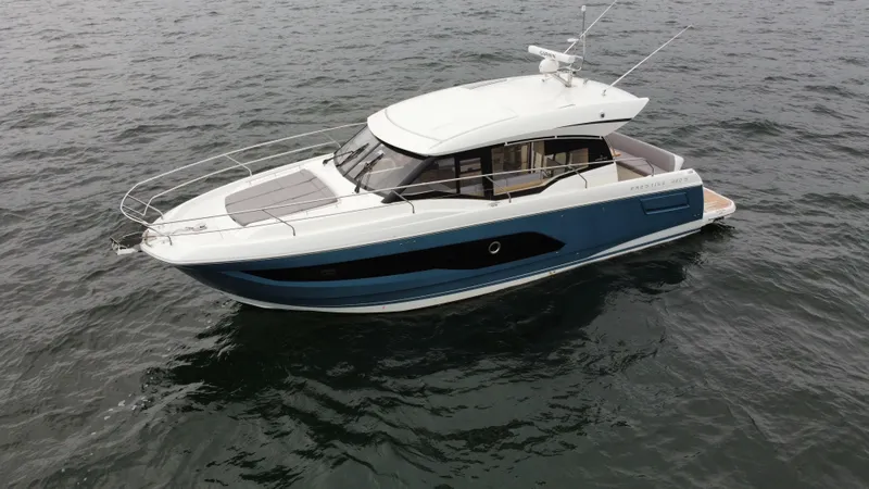 Slide: The Image of 2024 Prestige 420S yacht on open water. - 5