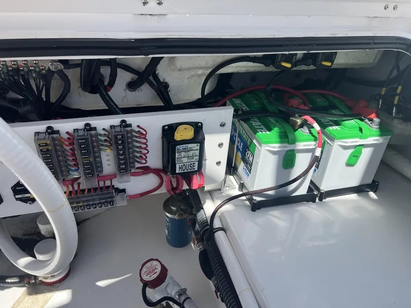 Slide: The Image of Everglades 273 Center Console 2023 - 11