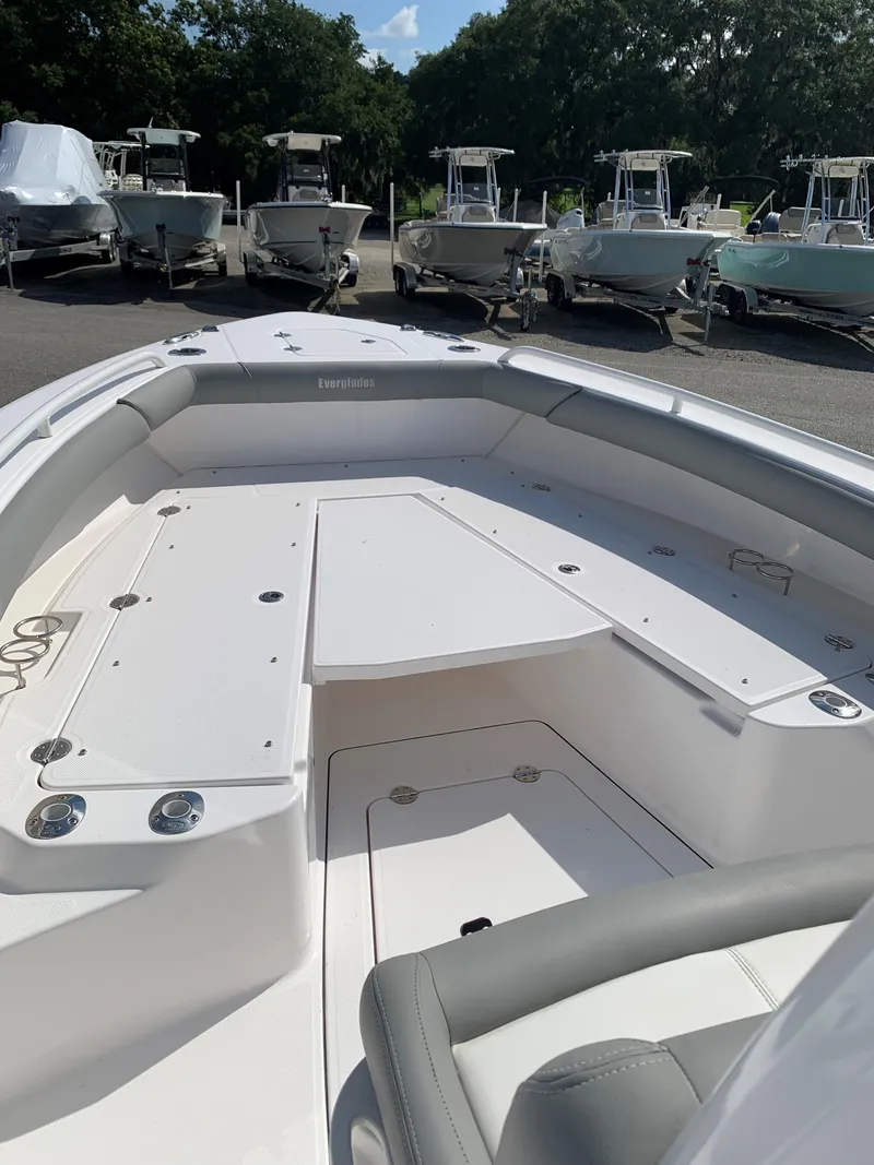 Slide: The Image of Everglades 273 Center Console 2023 - 18