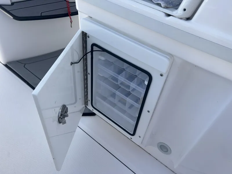 Slide: The Image of Everglades 273 Center Console 2023 - 5