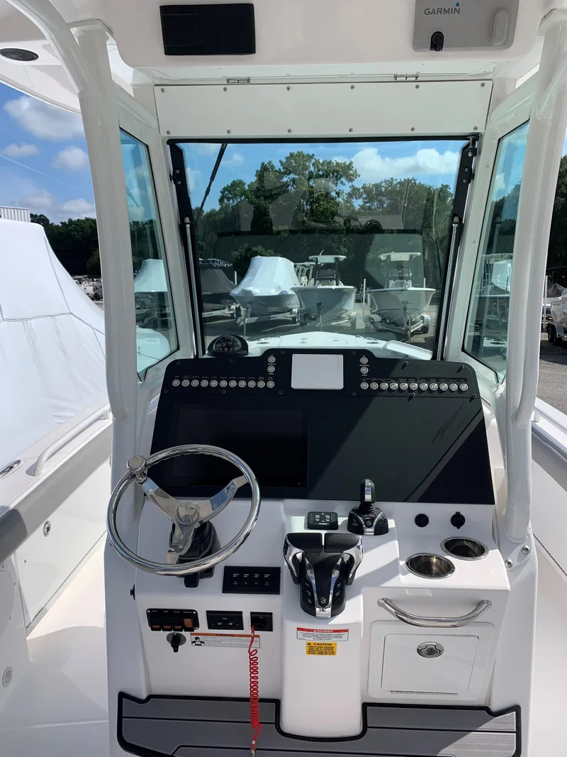 Slide: The Image of Everglades 273 Center Console 2023 - 7