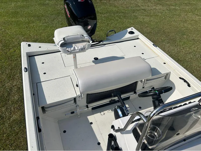 Slide: The Image of Ranger RB200 2024 - 7