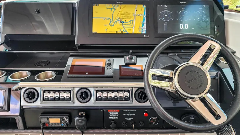 Slide: The Image of Dashboard of 2021 Formula 380 Super Sport Crossover OB with navigation system. - 8