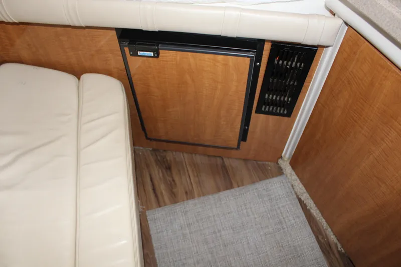 Slide: The Image of Regal Commodore 2860 2002 - 21