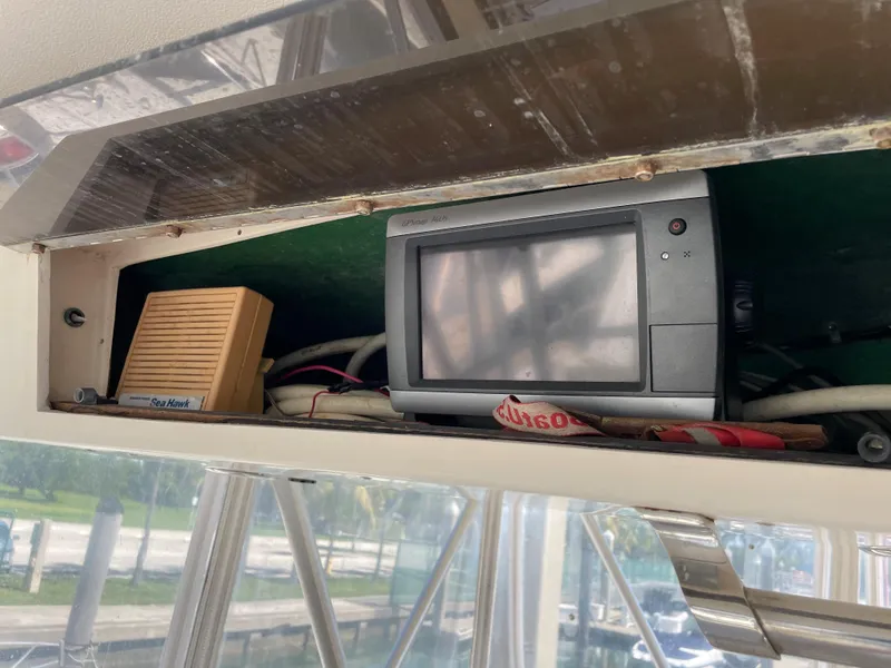 Slide: The Image of 1987 35 Viking Sportfish - Electronics - 10