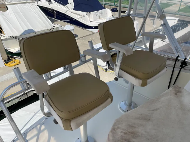Slide: The Image of 1987 35 Viking Sportfish - Seating - 11
