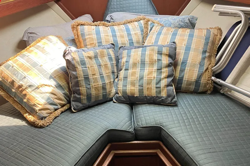 Slide: The Image of 1987 35 Viking Sportfish - - 16