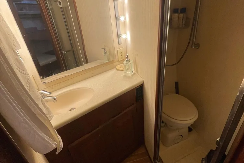 Slide: The Image of 1987 35 Viking Sportfish - Head - 17