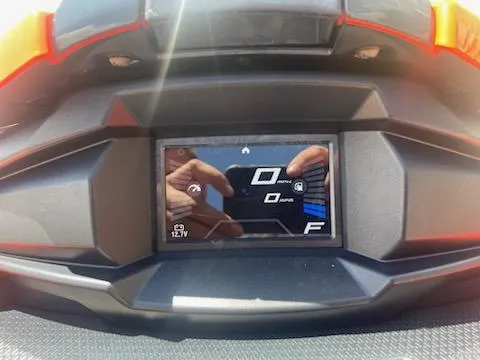 Slide: The Image of 2021 Yamaha WaveRunner VX Cruiser dashboard display. - 7