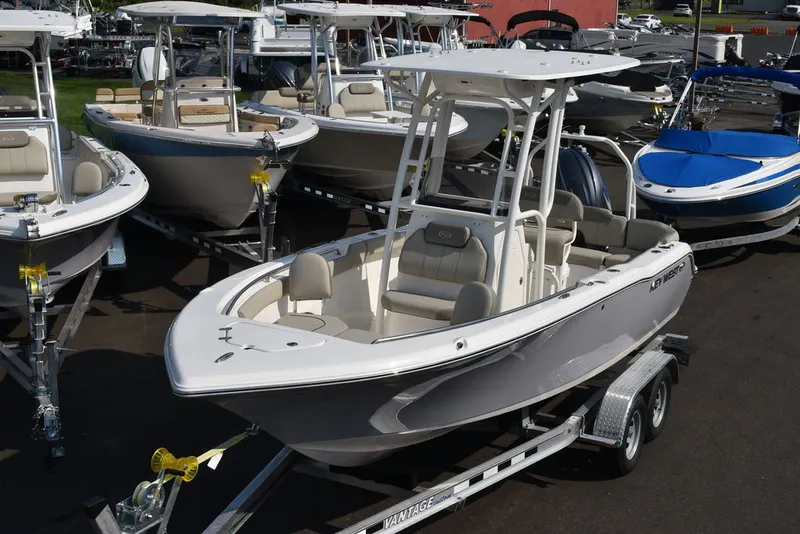 Slide: The Image of Key West Boats 203 FS 2024 - 4