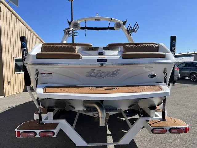 Slide: The Image of 2023 Tigé Z3 boat rear view with swim platform and seating. - 3