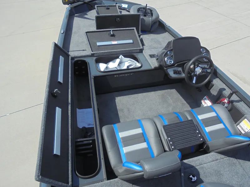Slide: The Image of 2024 Ranger Boats RT178C - 15
