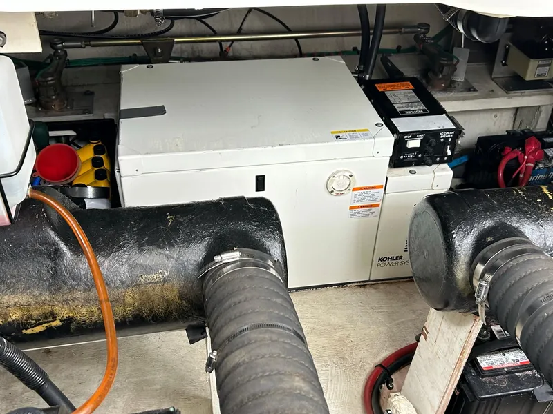 Slide: The Image of Cruisers Yachts 3870 Express 2000 - 59