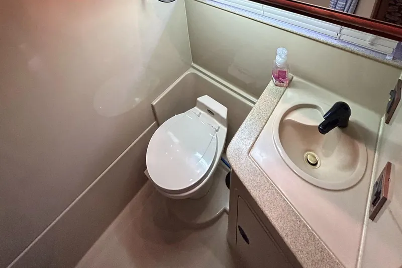 Slide: The Image of Cruisers Yachts 3870 Express 2000 - 84