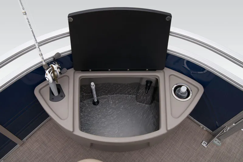 Slide: The Image of Livewell on the 2024 Sun Tracker Fishin' Barge 22 XP3 pontoon boat. - 28