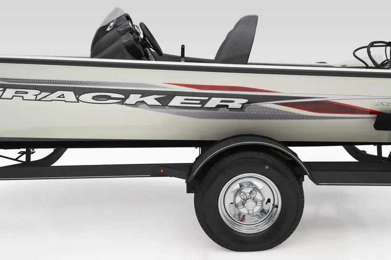 Slide: The Image of Tracker Pro Team 190 TX 2024 - 40