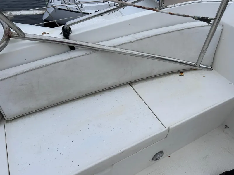 Slide: The Image of White seating area on a 1989 MedYacht Morocco boat. - 14