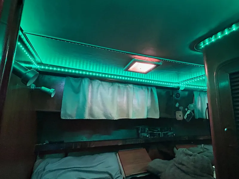 Slide: The Image of Accent lighting starboard guest - 41