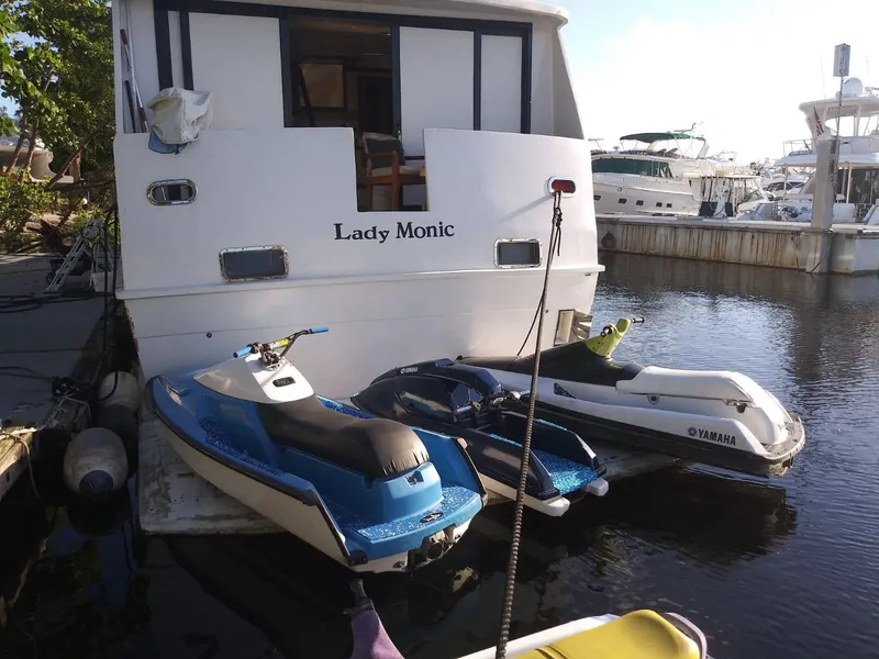 Slide: The Image of Massive swim platorm - 69