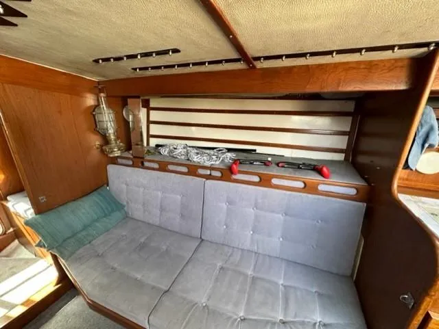 Slide: The Image of STB SETTE W/PILOT BERTH - 25