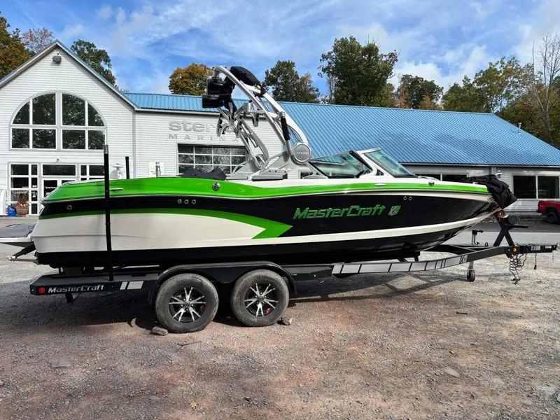 The Image of MasterCraft X30 2014 - 1